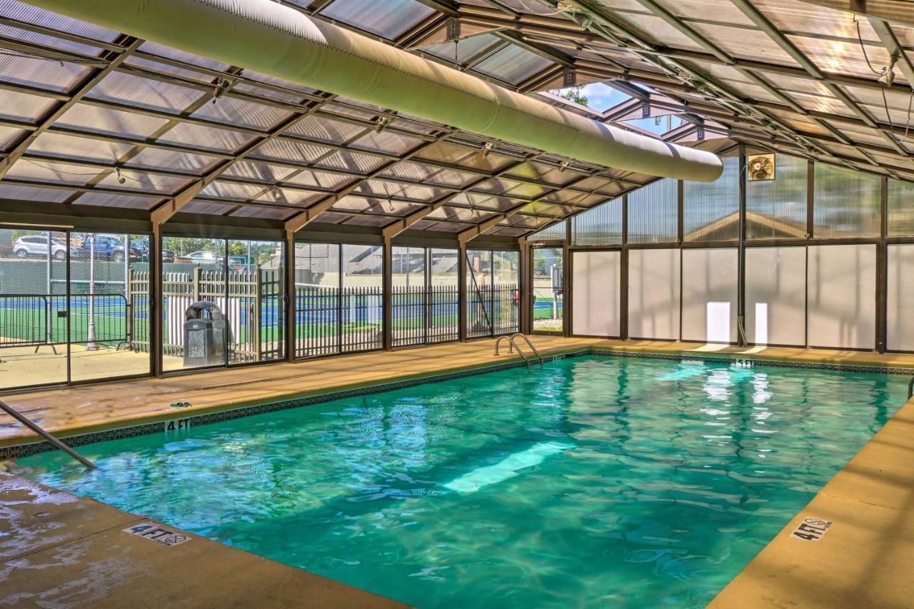 Апартаменты Pet-Friendly Branson Retreat With Pool And Golf Access Экстерьер фото